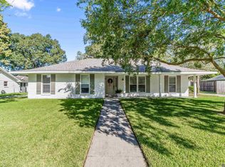 935 Daventry Dr, Baton Rouge, LA 70808