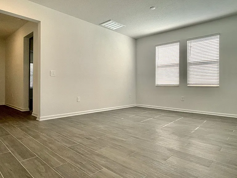 2988 Armstrong Ave — Photo 6