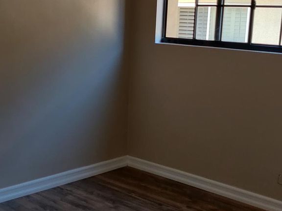 5th image of 11708 Acacia Ave