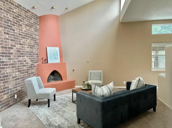 202 Utah Meadow Rd NE, Rio Rancho, NM 87124