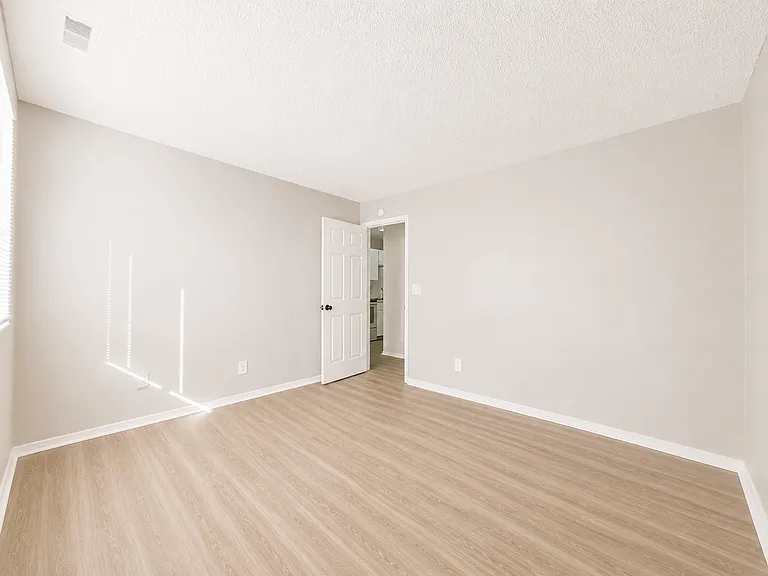 1835 Zebulon Dr #B — Photo 16