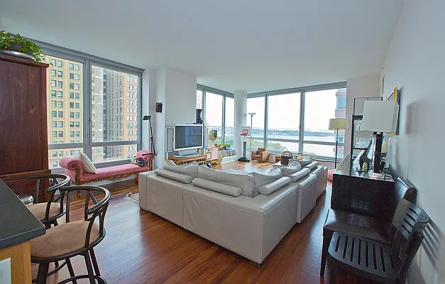 Rented by Keller Williams NYC | media 10