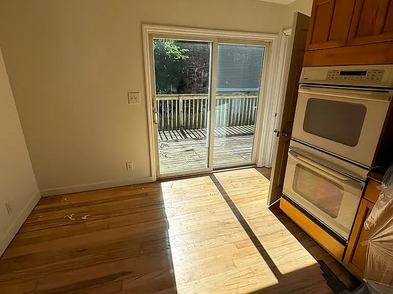 33 Kennedy Dr — Photo 3