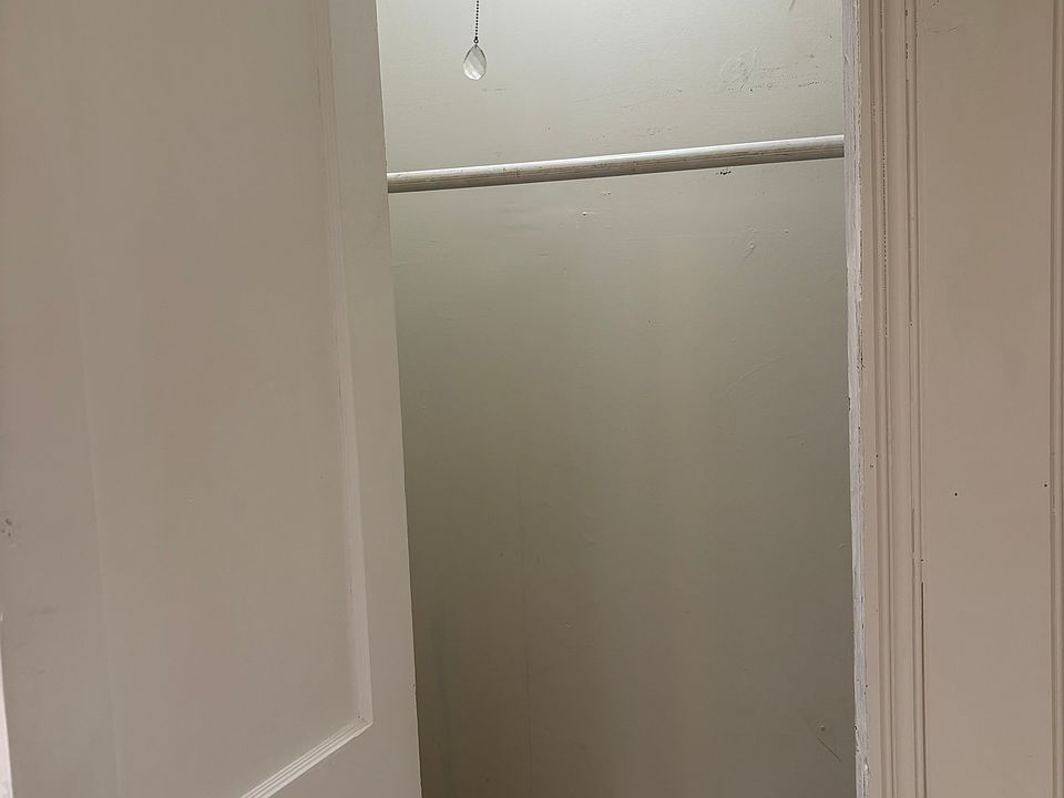 1st image of 19 Friedman Rd