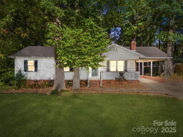 240 Vermont Dr, Stanley, NC 28164