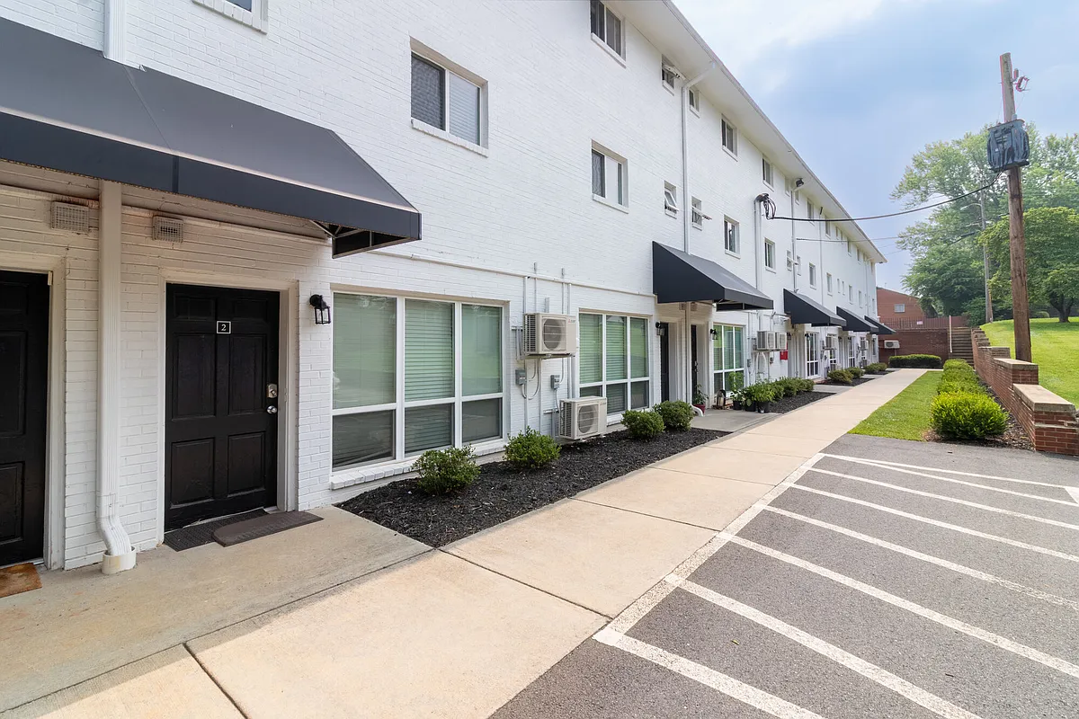 Building Photo - The Meadows Apartments