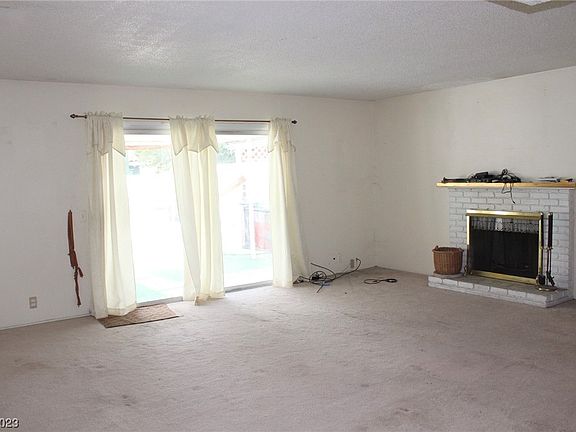 2nd image of 3517 Casa Grande Ave