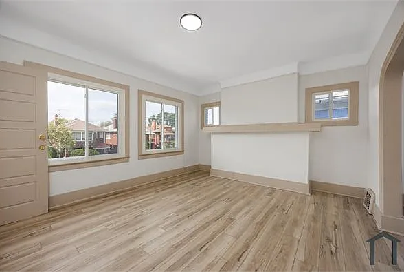 3 bed, 1000 sqft, $1,300 — Photo 4