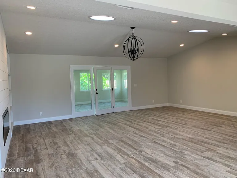 421 Pelican Bay Dr — Photo 15