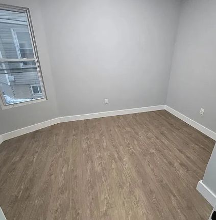 5th image of 11 William St Floor 2