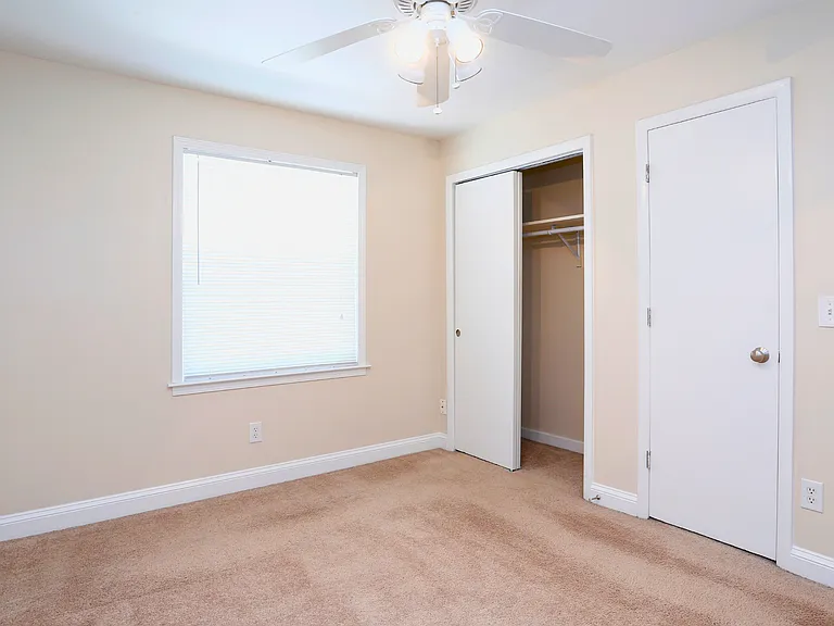 Village Green Apartment Homes — Photo 95