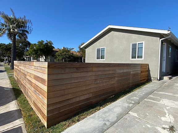 Fenced In Pet Friendly Yard
