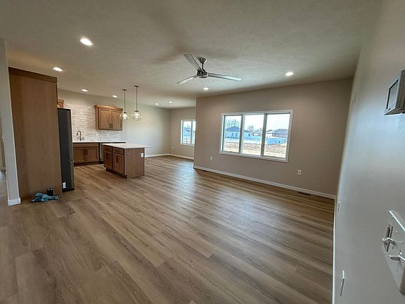 5th image of 1503 E 64th St