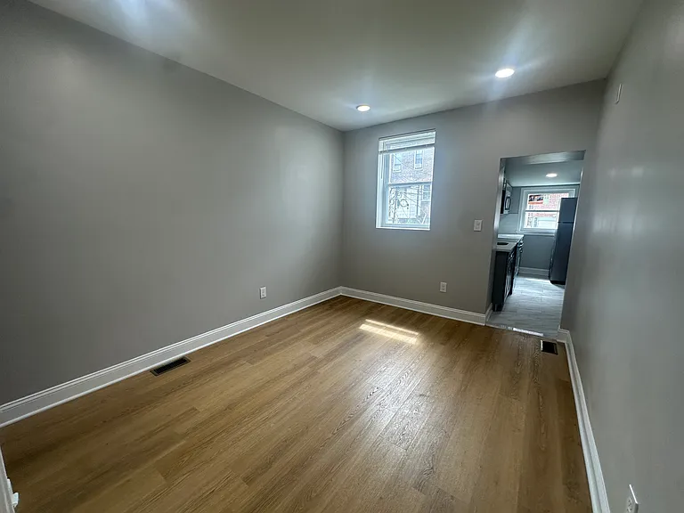 806 N 64th St — Photo 10