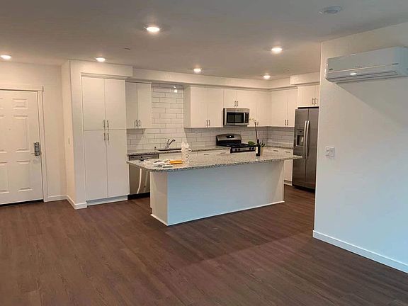2nd image of 1402 Mauro Peitro Dr #303