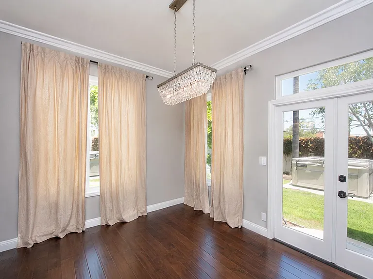 2406 La Mesa Ct — Photo 11
