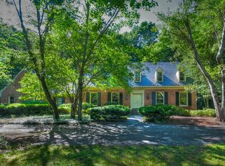409 Ednam Dr, Charlottesville, VA 22903