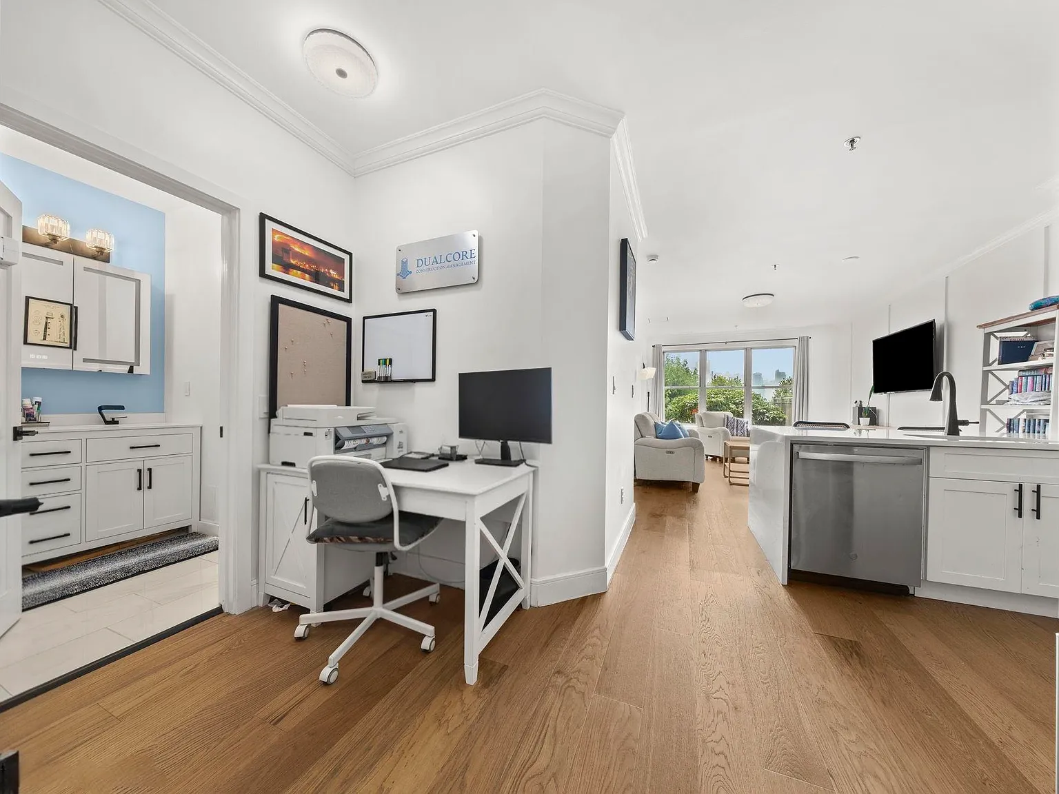 1 bed, 1.0 bath, 767 sqft, $3,850 — Photo 3