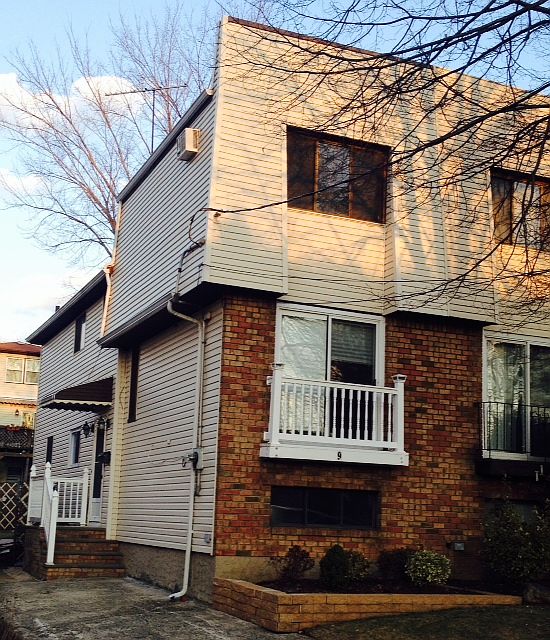1st image of 9 Ardmore Ave