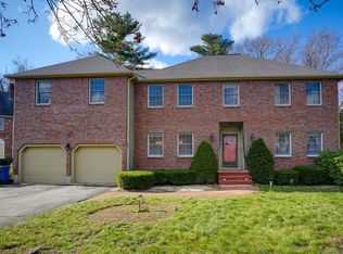 5 Corbett Dr, Burlington, MA 01803