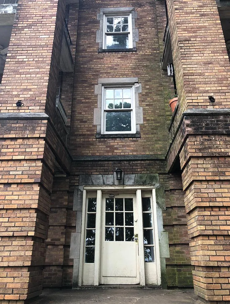 1 bed, 700 sqft, $1,250 — Photo 2