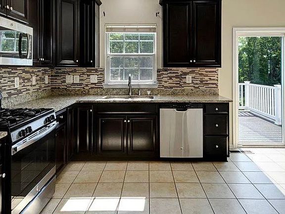 5th image of 701 Turkana Cir