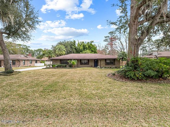 2nd image of 12967 SILVER OAK Drive