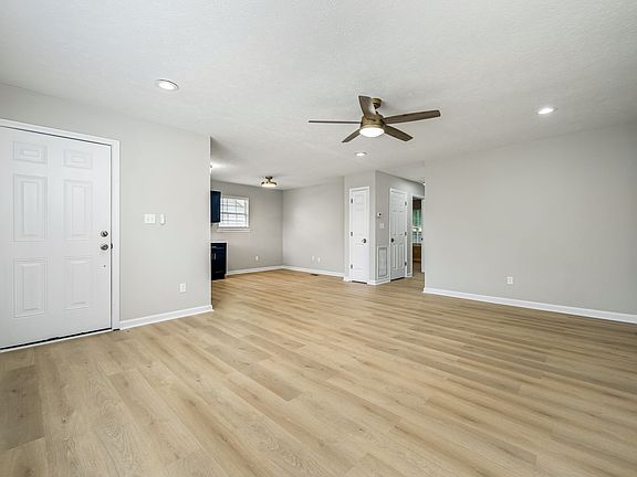 4th image of 315 S Highland Ave