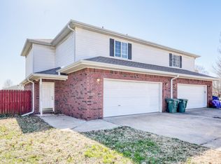 957 N Daisy Ln #957, Fayetteville, AR 72704
