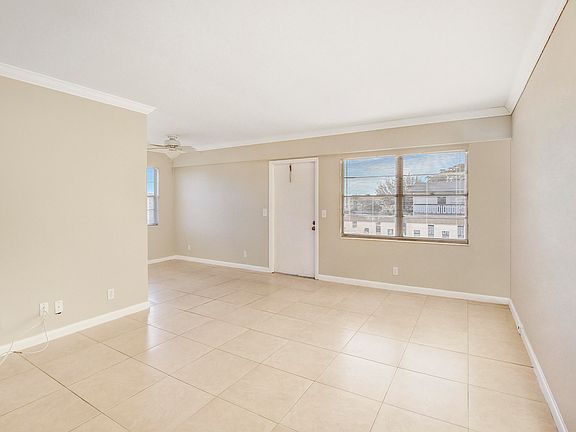 3rd image of 294 Mansfield G