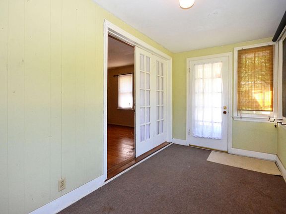 4th image of 321 Parker Ave