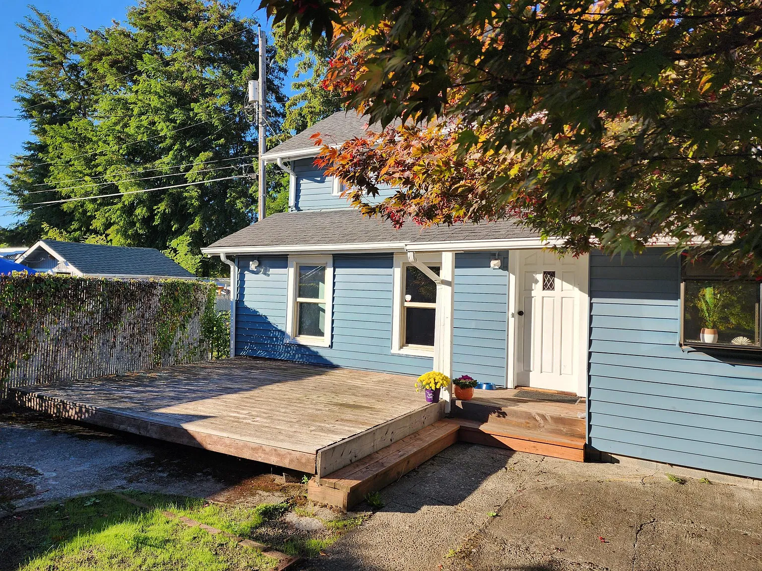 2 bed, 1.5 bath, 1180 sqft, $2,400 — Photo 2