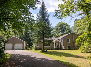 1047 Ridge Rd, Queensbury, NY 12804