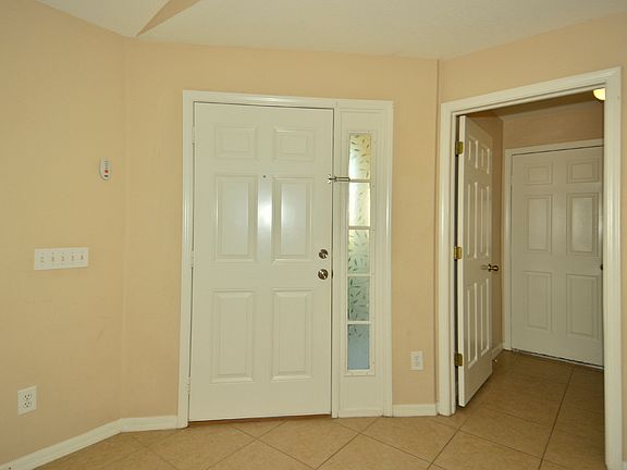3rd image of 7503 Oxford Garden Cir