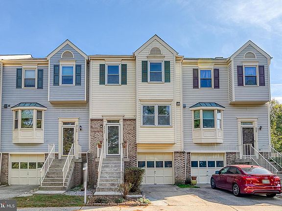 Beautiful One-Car Garage Townhome