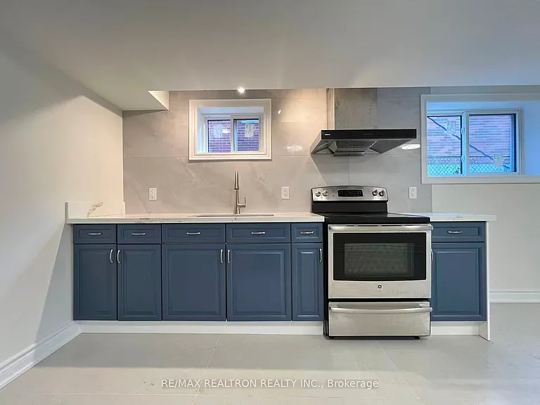 329 Cherokee Blvd #BASEMENT — Photo 6