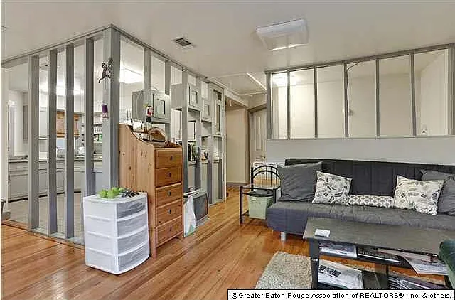 2509 Olive St — Photo 5