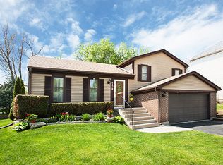 730 Buffalo Cir, Carol Stream, IL 60188