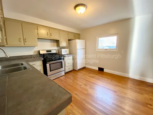 825 Collins St #2, Pittsburgh, PA 15206