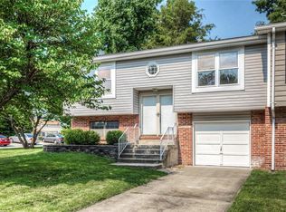 25 Carson Ct, Saint Peters, MO 63376