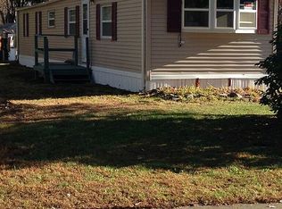 8 Phoenix Rd, Colchester, CT 06415