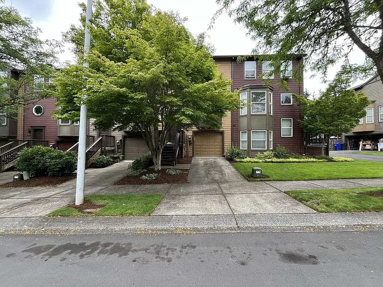 149 NE 75th Ave — Photo 42