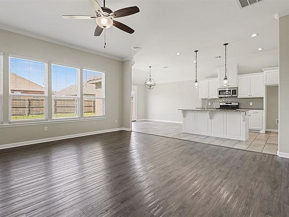 5th image of 11205 SW 41st Ter