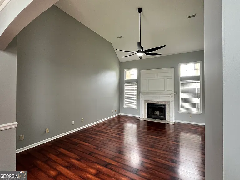 102 Myles Ln — Photo 13