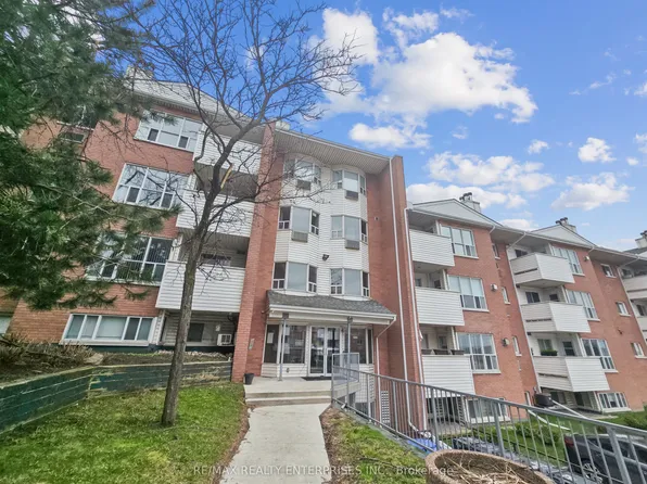 120 Bell Farm Rd N #204, Barrie, ON L4M 6J2