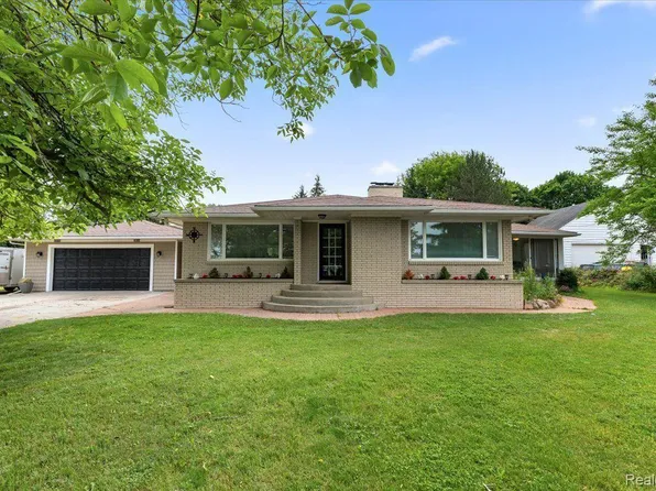 12423 Odell Rd, Linden, MI 48451