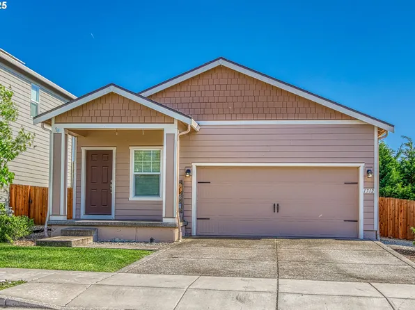 1712 W 12th St, La Center, WA 98629