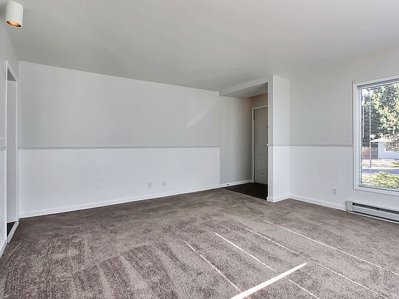 3rd image of 406 106th St S
