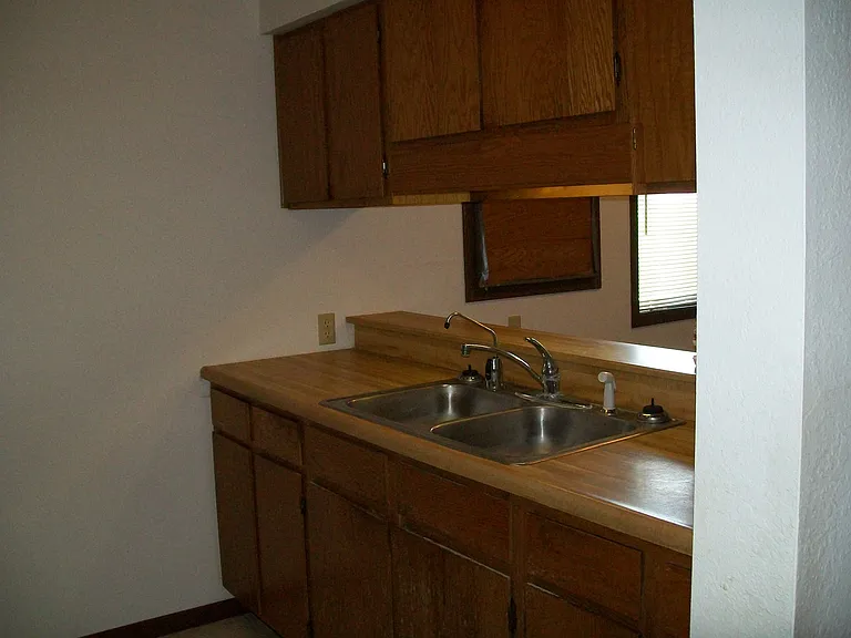 612 4th Ave #2 — Photo 5