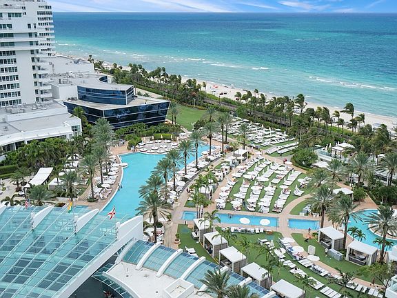 3rd image of 4401 Collins Ave #Id1540436p